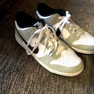 Men’s Nike golf shoes